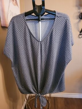 Green Envelope Grey and White Dolman Sleeve Tie Front Top